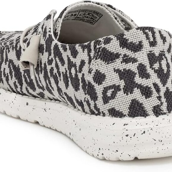 Womens Slip-On Loafers Grey Cheetah Print Lightweight Comfort Size 6 - Picture 5 of 5